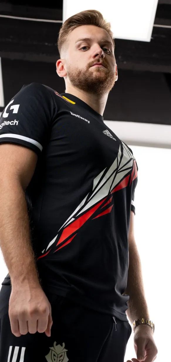 争议随之而 争议随之而