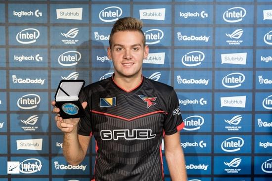 故事性与可 故事性与可